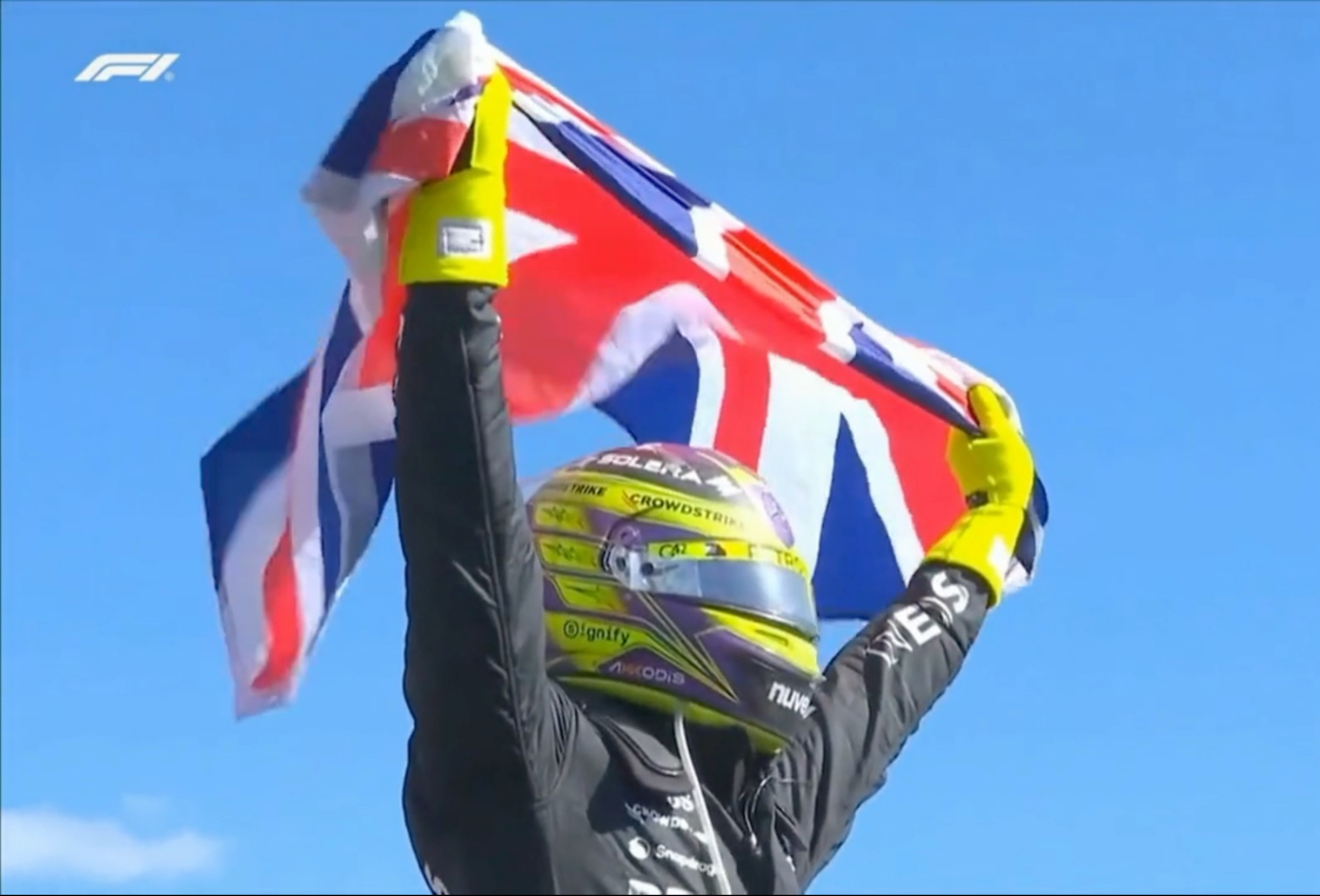 关于震撼！汉密尔顿在足球赛场逆转获胜！的信息