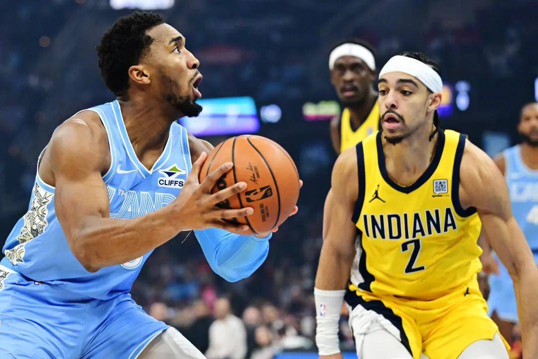 步行者官方公布新规，米切尔引发争议，连续三场30+球迷热议！的简单介绍